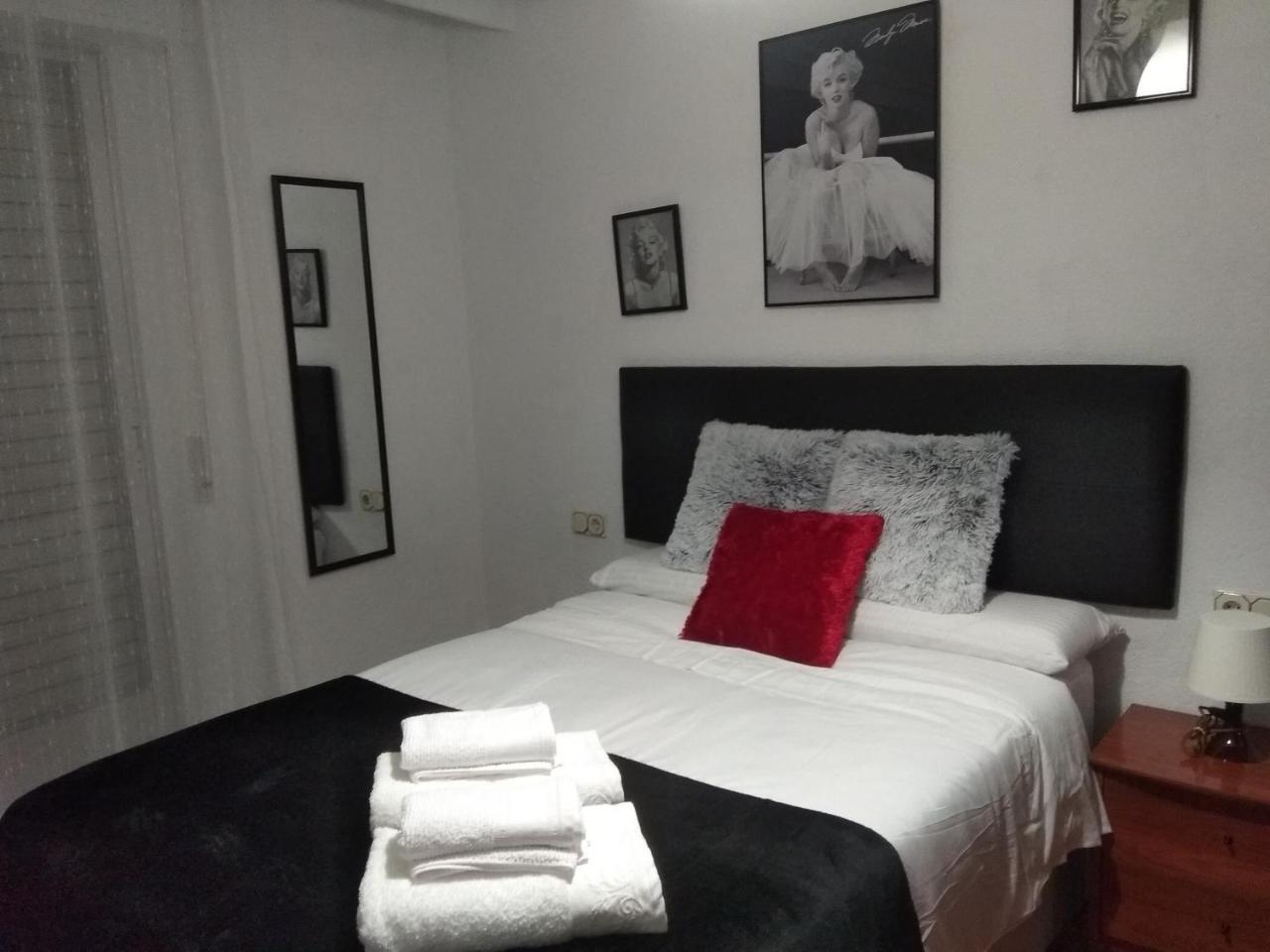 Vut El Greco Apartment Salamanca Bagian luar foto